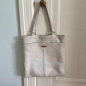 ✨COLE HAAN “MARKET” SHOULDER BAG